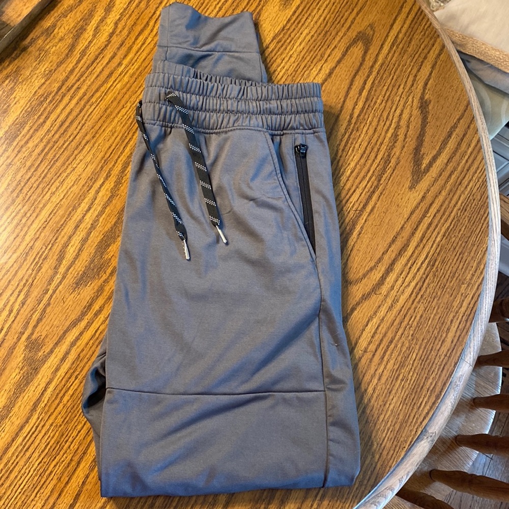 Men’s Sz L Gray WTO2 Athletic Pants